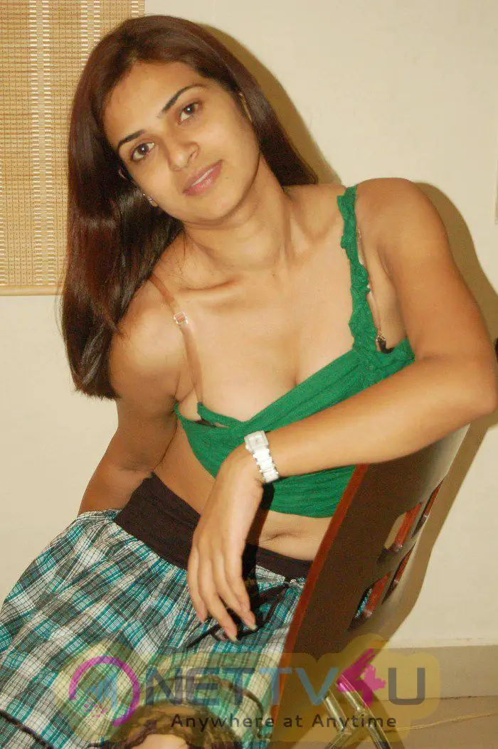  Actress Archana Bhatt Hot Photos Stills Hindi Gallery