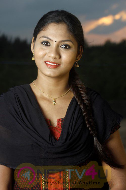  Tamil Actress Shruthi Reddy New Photo Shoot Images Tamil Gallery