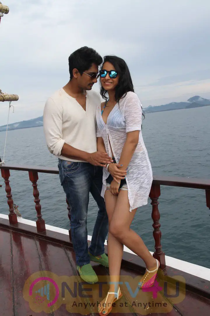  tamil movie aranmanai 2 exclusive pictures 34