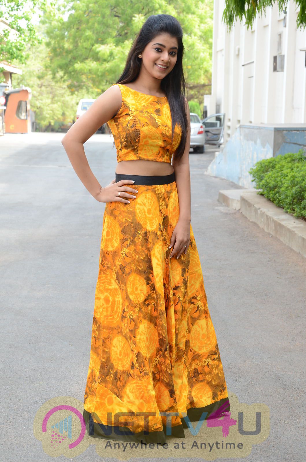  Telugu Actress Yamini Bhaskar Latest Photo Shoot Stills Telugu Gallery