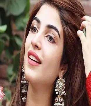 Urdu Tv Actress Kinza Hashmi