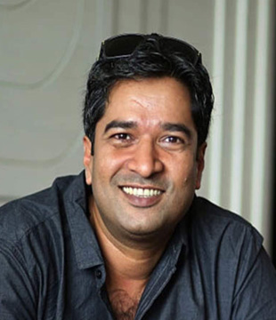 Hindi Director Atul Manjrekar