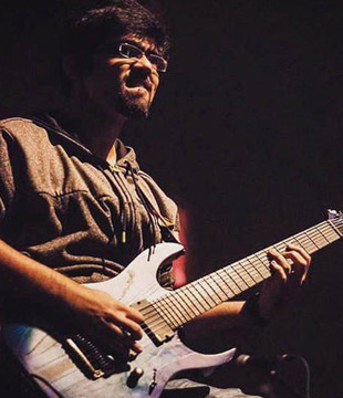 Hindi Singer Charan Singh Pathania