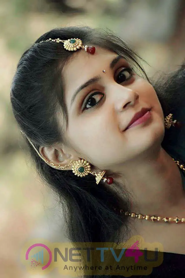 Actress Harisha Kola Beautiful Pics Tamil Gallery