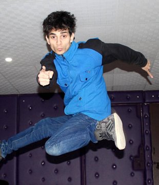 Hindi Dancer Manoj Proton