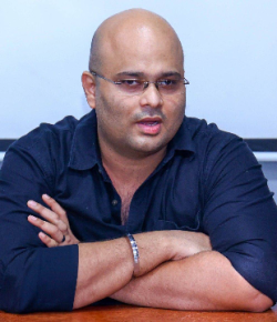 Soumil Shukla Hindi Writer