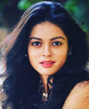 Hindi Tv Actress Anuja Walhe