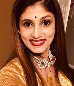 Marathi Movie Actress Aparna Kakirde