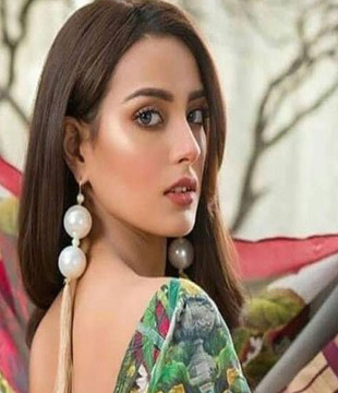 Urdu Tv Actress Iqra Aziz