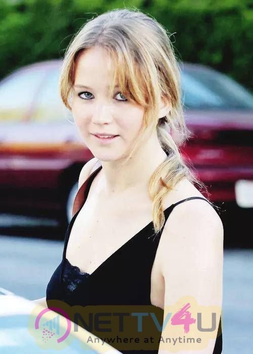 Actress Jennifer Lawrence Alluring Images English Gallery