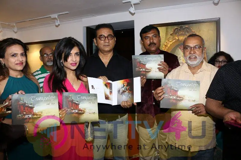 Abhijeet Bhattacharya & Shibani Kashyap At An Art Exhibition Hindi Gallery