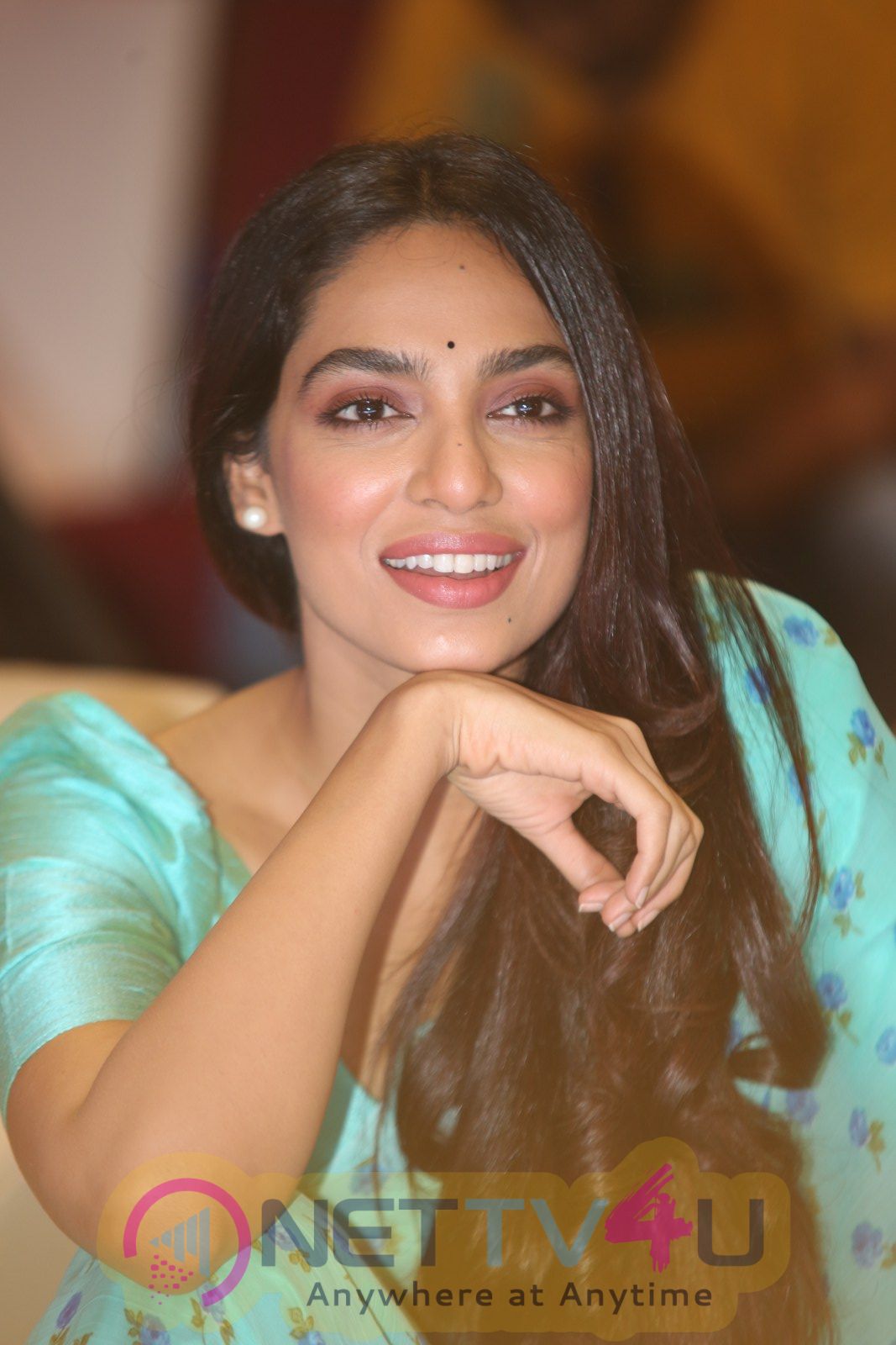 Actress Sobhita Dhulipala Cute Images Hindi Gallery