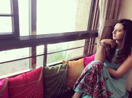 Actress Isha Chawla Lovely Stills Kannada Gallery