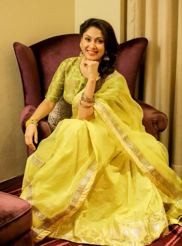 Actress Manjari Phadnis Pretty Pics Kannada Gallery