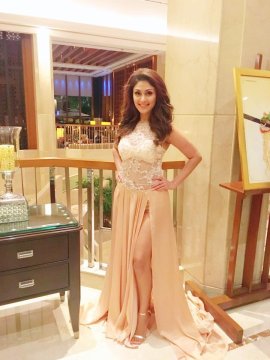 Actress Manjari Phadnis Pretty Pics Kannada Gallery