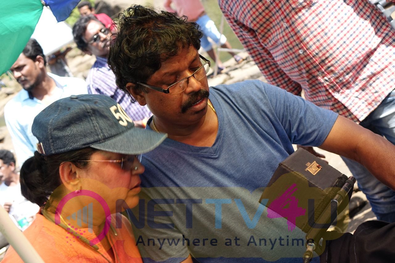 Abhiyum Anuvum Movie Working Images Tamil Gallery