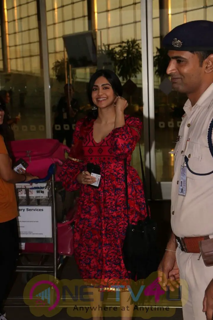 Adah Sharma Spotted At Airport Photos  Hindi Gallery