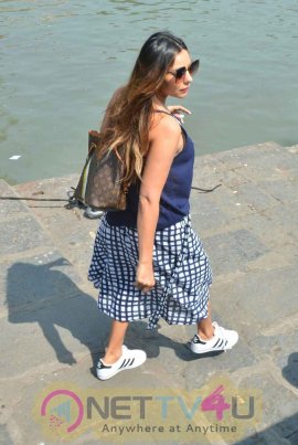 Gauri Khan, Suhana Khan Way To Alibaug 2nd Nov Images Hindi Gallery