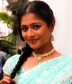 Aanusri Telugu Movie Actress