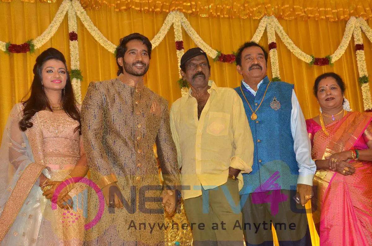 Actor Pandu Son Pintu Wedding Reception Lovely Stills Tamil Gallery