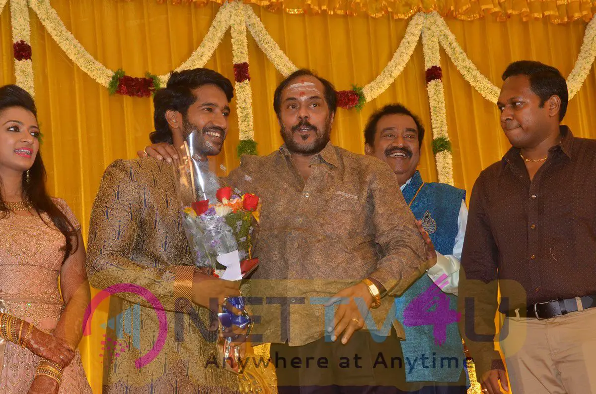 Actor Pandu Son Pintu Wedding Reception Lovely Stills Tamil Gallery