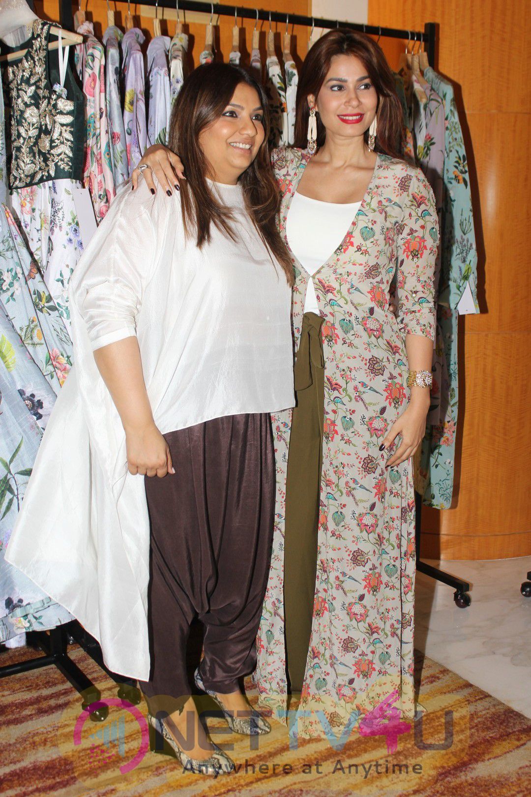 Huma Qureshi & Sana Khan At A Festival Preview Pop Up Fashion Show Hindi Gallery