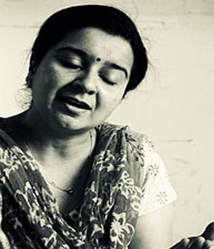 Marathi Singer Anjali Marathe