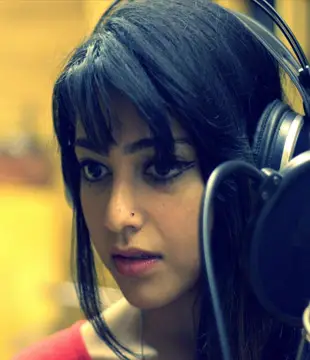 Hindi Singer Sunakshi Raina