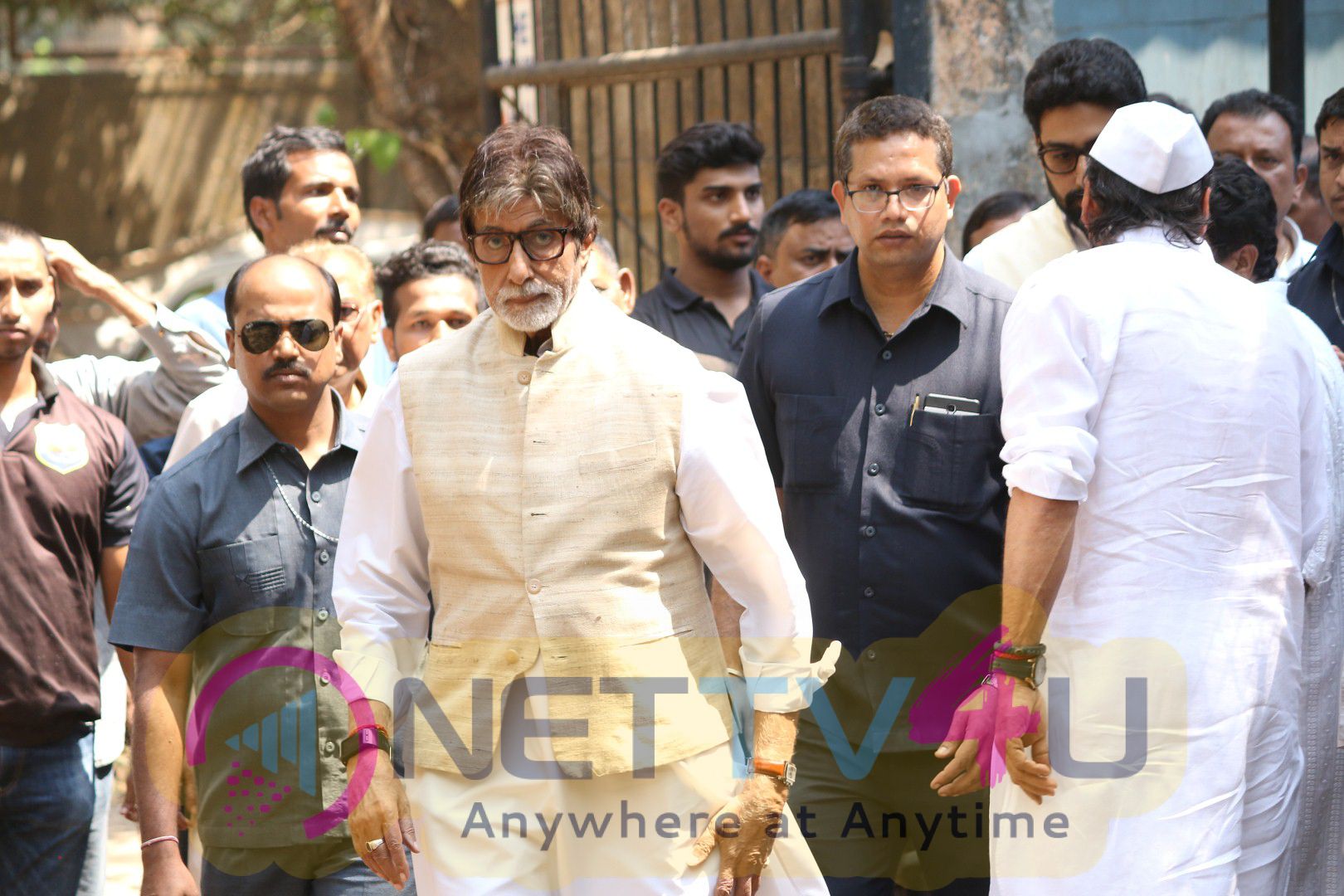 Funeral Ceremony Of Suniel Shetty Father Veerappa Shetty Pics Hindi Gallery