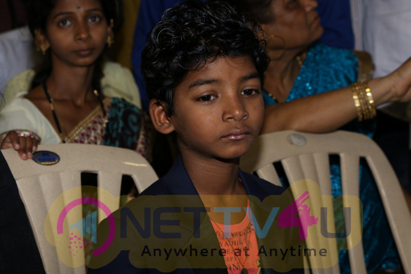 Photo Of Film Lion Actor Sunny Pawar Take Blessings Of Thackeray Family  Hindi Gallery