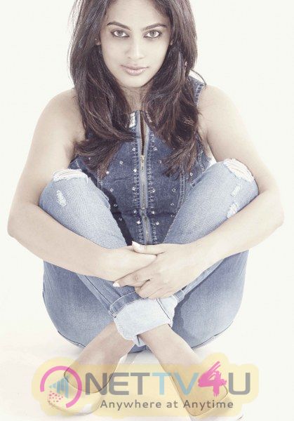 Actress Nandita Swetha Hot And Sexy Pics Telugu Gallery