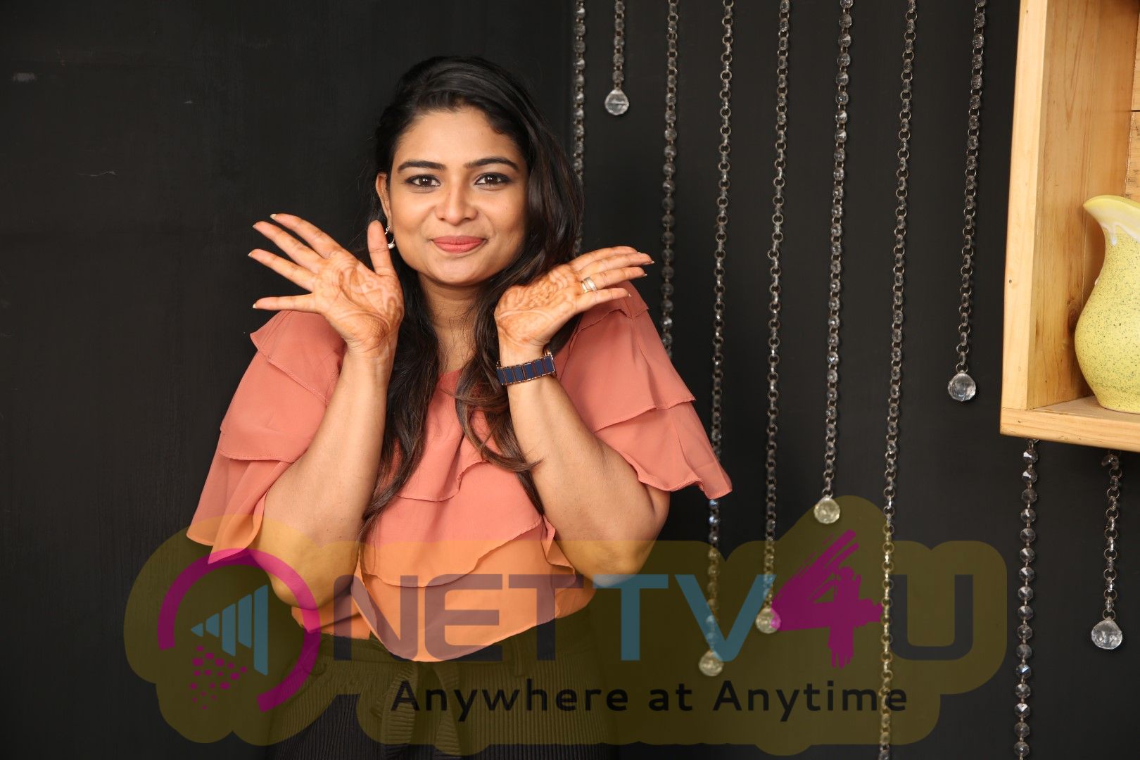 Anchor Maheswari Exclusive Interview Pics Tamil Gallery