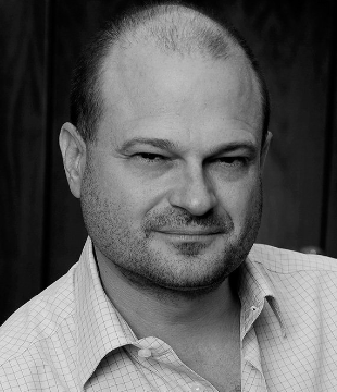 Brad Simpson English Producer