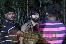 Padithavudan Kilithu Vidavum Movie Pics Tamil Gallery
