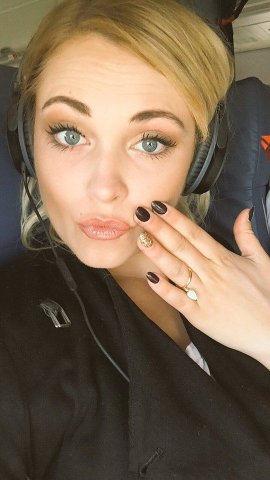 Actress Eliza Taylor Divine Pics English Gallery