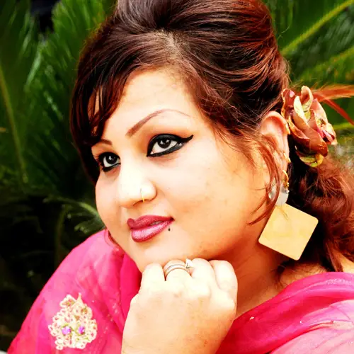 Punjabi Singer Parveen Bharta