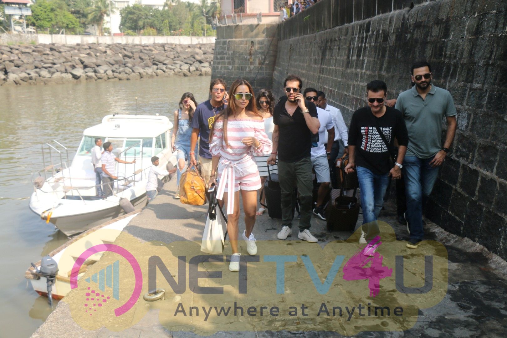 Celebrities Spotted At Gateway Of India As They Return From Shah Rukh Khan Birthday Party At Alibaug Hindi Gallery