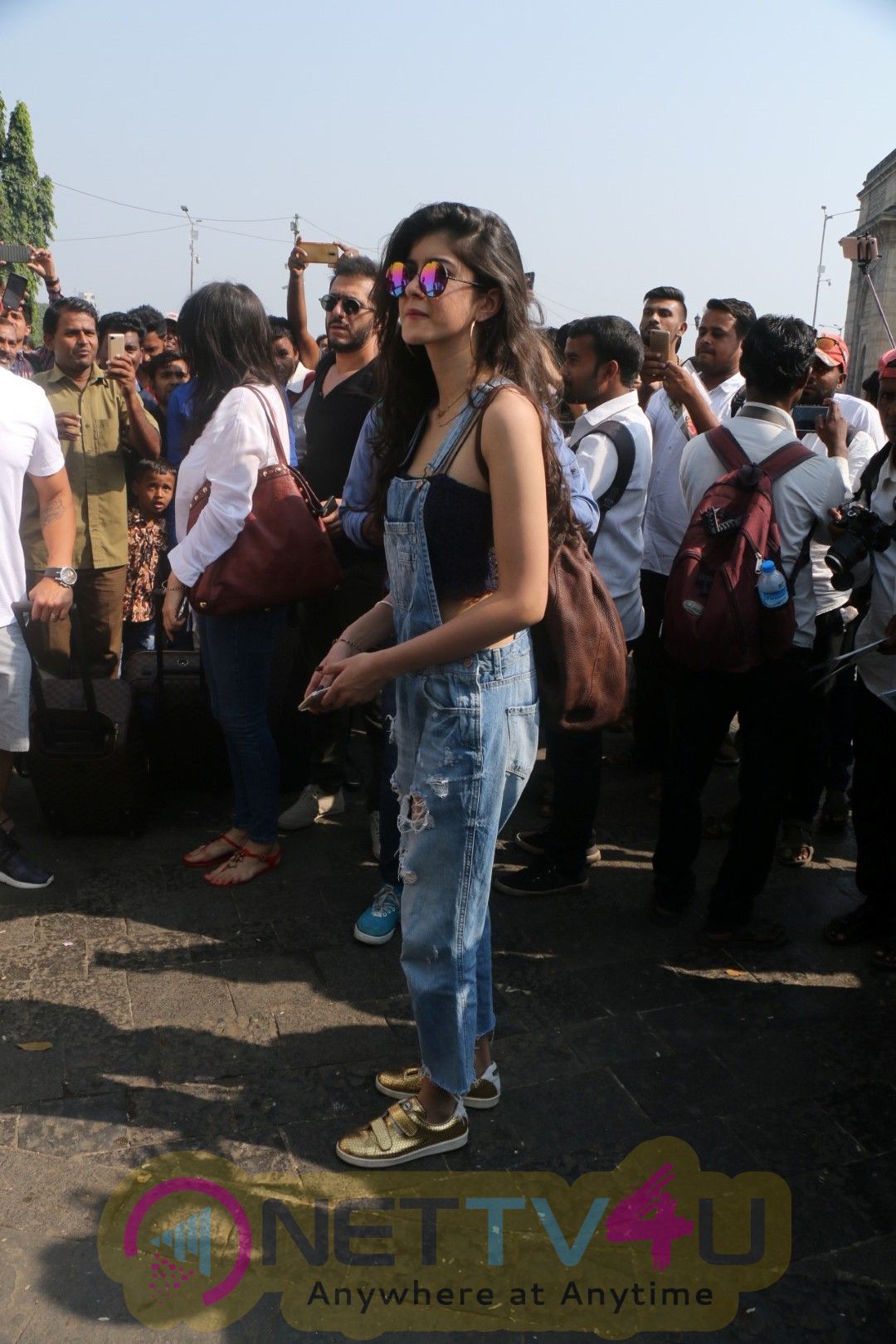 Celebrities Spotted At Gateway Of India As They Return From Shah Rukh Khan Birthday Party At Alibaug Hindi Gallery