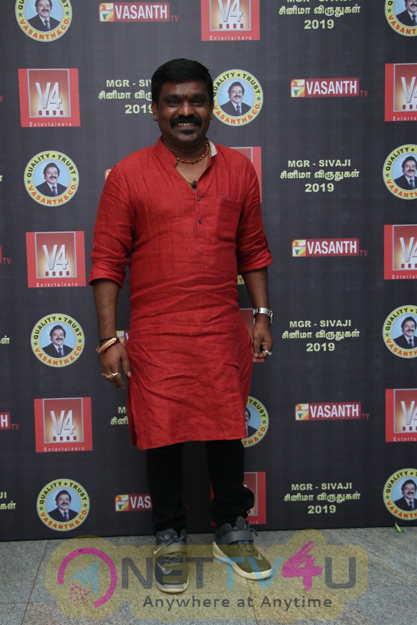V4 MGR Sivaji Academy Awards 2018 Stills Tamil Gallery