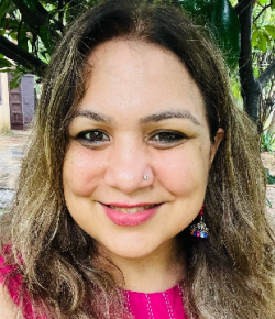 Pallavi Lumba Hindi Writer