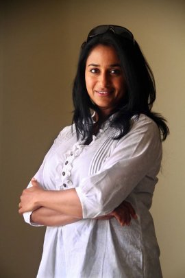 Actress Anu Hasan Pretty Pics Tamil Gallery