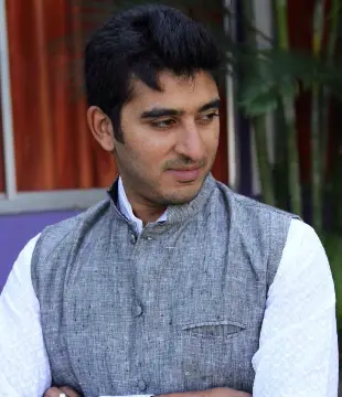 Hindi Director Vishal Mundra