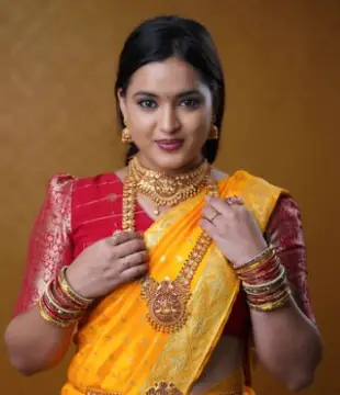 Telugu Movie Actress Vishika Kota