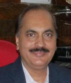 Shivaji Fulsundar Hindi Program Director