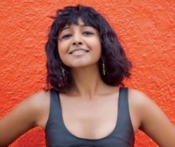 Aditi Veena Hindi Singer