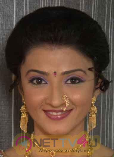 Actress Suhasi Dhami Lovely Stills Kannada Gallery