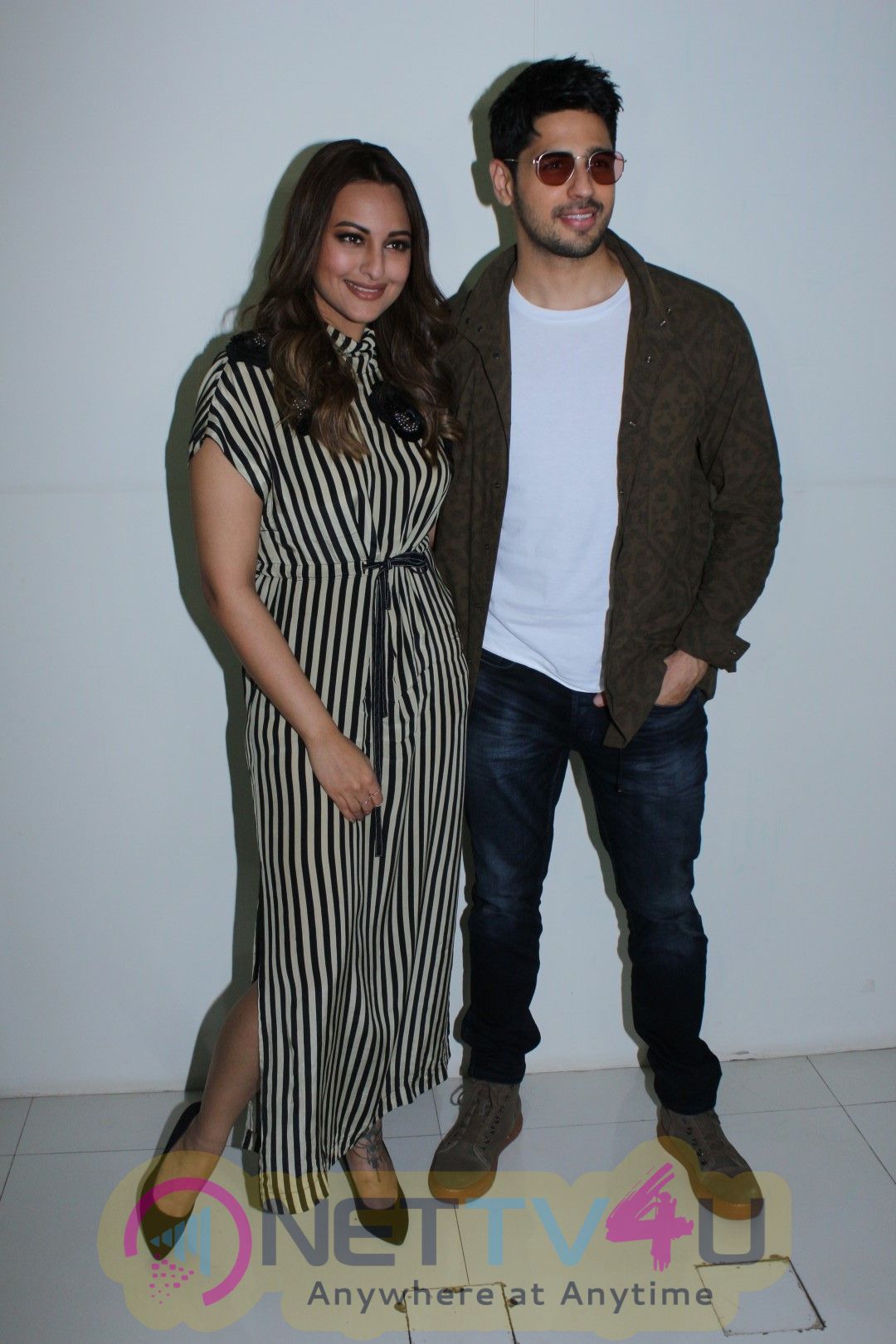 Starcast Of Film Ittefaq Press Meet At Red Chillies Images Hindi Gallery
