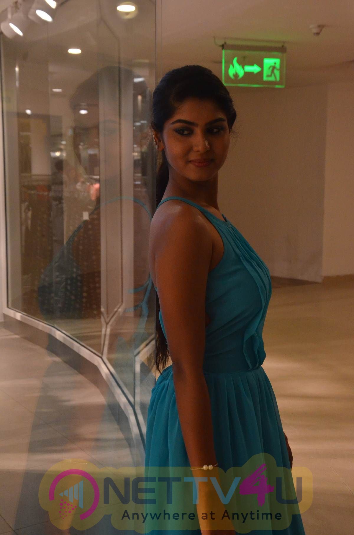Actress Sumita Hazarika Cute Images Tamil Gallery