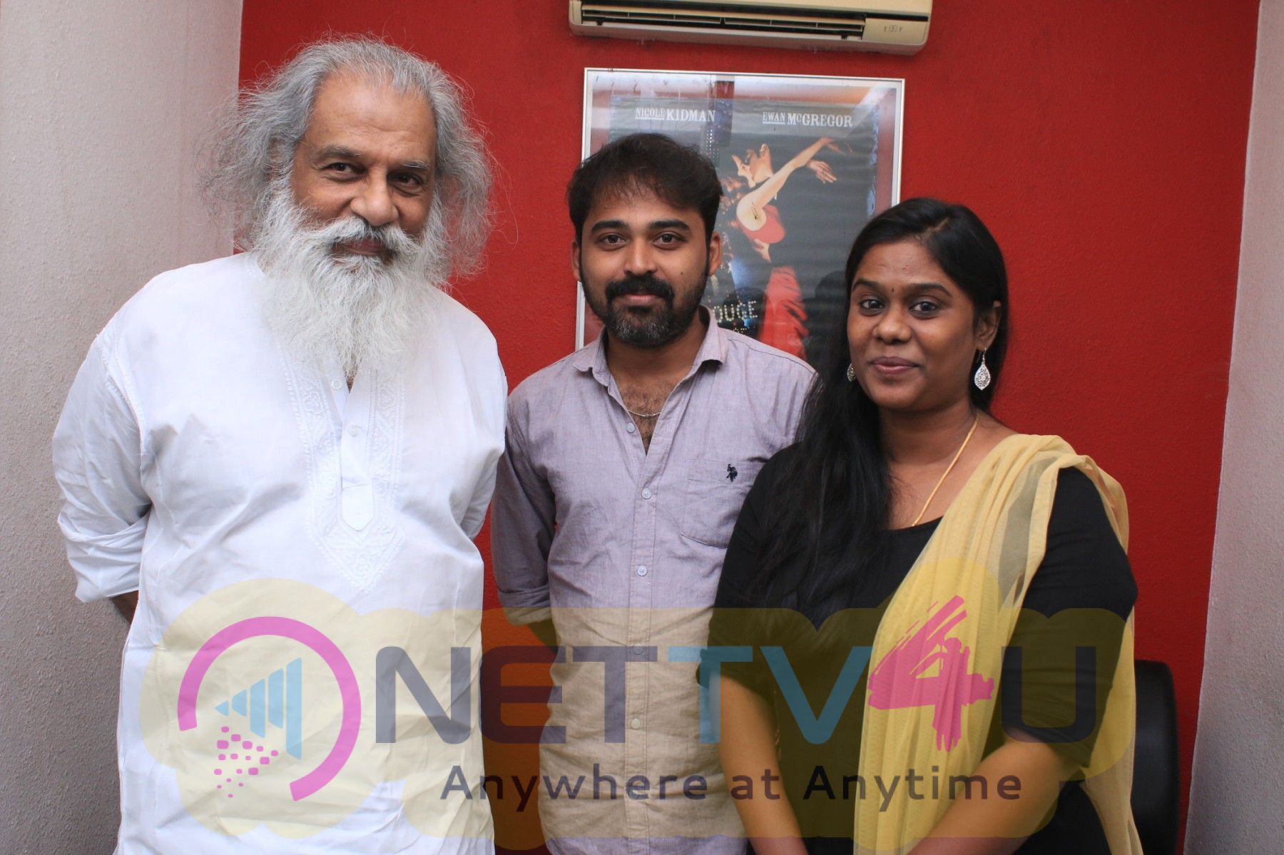 Padaiveeran Movie Celebrities Show Pics Tamil Gallery