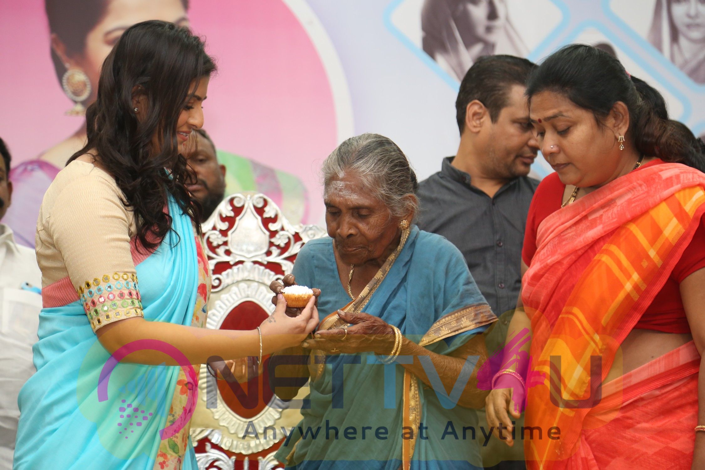 Varalaxmi Sarathkumar At Blood Donation Camp And International Womens Day Celebration Tamil Gallery